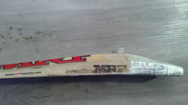 GENIUNE MRF CRICKET BAT (VK18 - ENGLISH WILLOW) in Other in City of Toronto - Image 6