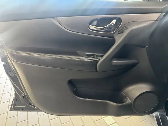 2016 Nissan Rogue FWD 4dr SV in Cars & Trucks in Longueuil / South Shore - Image 17