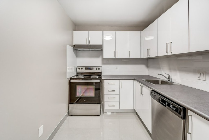 Aquitaine Avenue One Bedroom Garden Homes for Rent in Meadowva Long