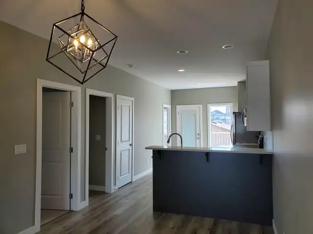 Two Bedroom Plus Den Main Floor Rental in Brighton63672036788099122