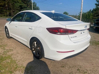 2017 Hyundai Elantra - Only 73,000 kms in Cars & Trucks in Moncton - Image 2