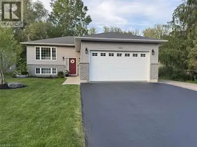 *** For more information, please click Brochure button. *** Welcome to this beautifully updated rais...