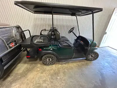 Club Car - golf cart - mint condition - serious inquires - for prompt reply or more info call or tex...
