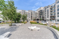 Modern 2 Bed 2 Bath Condo With 2 Parking Spaces! Heart Of Milton