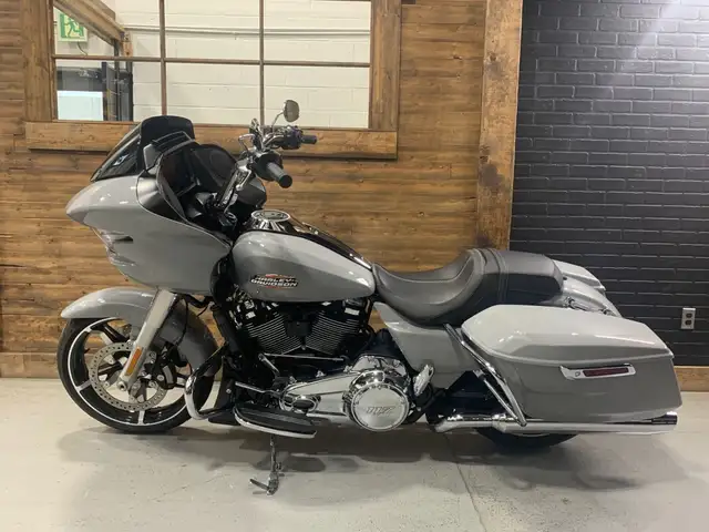 2025 Harley-Davidson Road Glide in Street, Cruisers & Choppers in Oshawa / Durham Region - Image 15