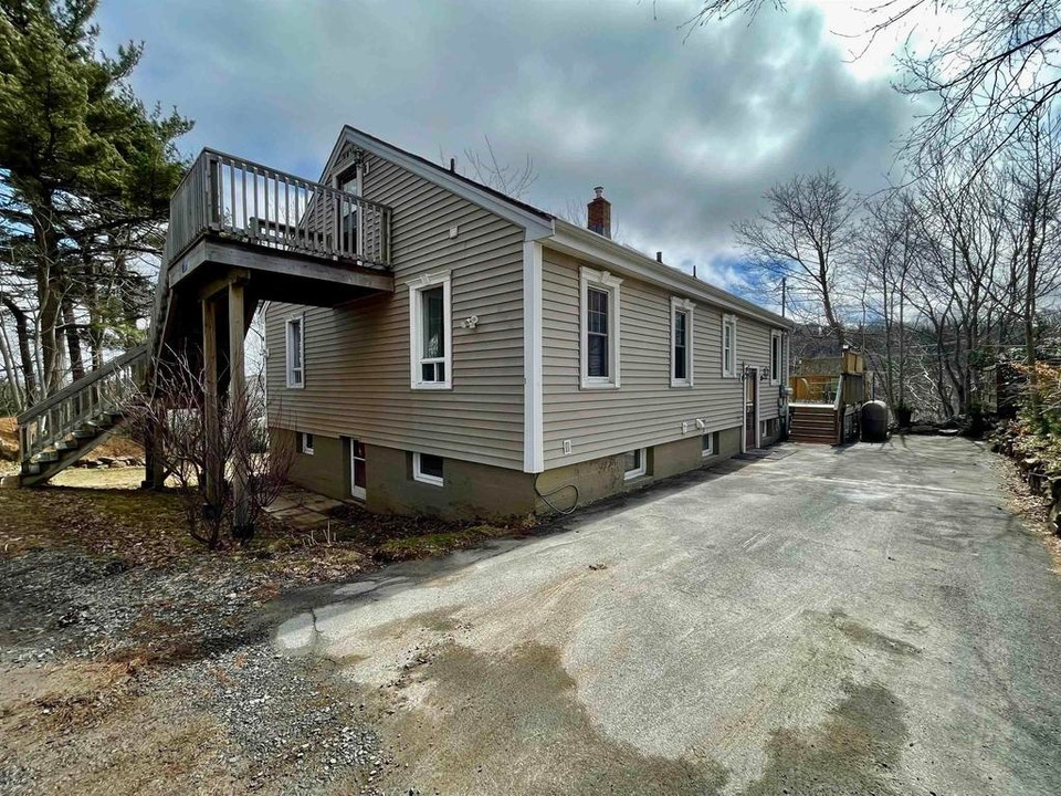 Armdale Rotary Executive 4 Bedroom Apartment for Rent 2
