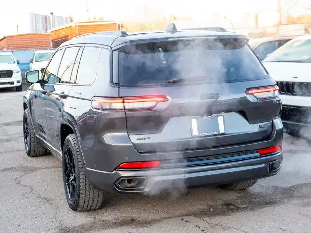 2025 Jeep Grand Cherokee L Summit in Cars & Trucks in Calgary - Image 4