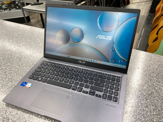 Asus X515E Laptop 11th GEN I7 in Laptops in City of Toronto