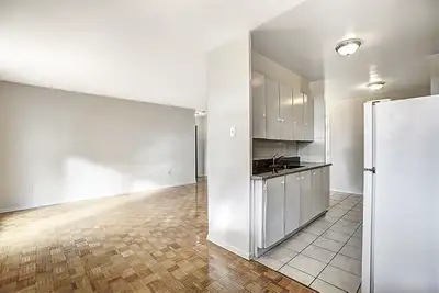 Brampton 2 Bedrooms Apartment for Rent - 186 Church Street, East, View more