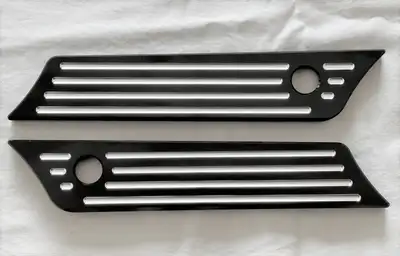 Beautiful brand new Edge Cut saddlebag hinge cover kit fits all 14 and newer models equipped with ha...