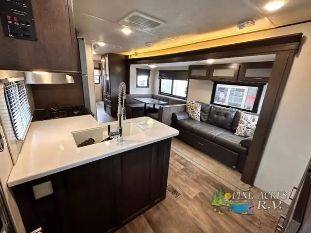2019 Forest River RV Salem 32BHDS Bunk Room & 2 Slides in Travel Trailers & Campers in Moncton - Image 14