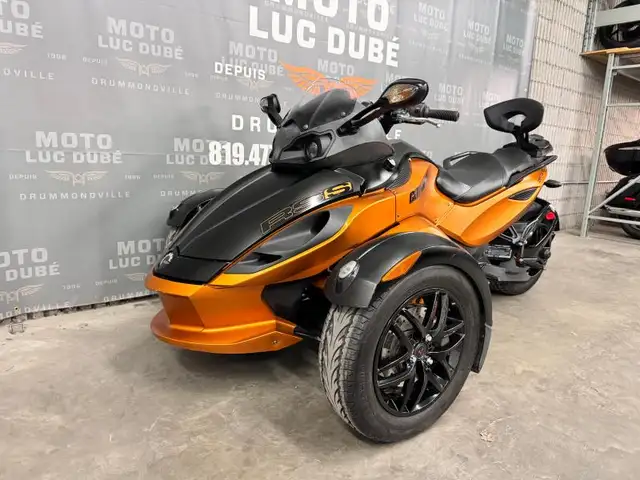 2011 Can-Am Spyder RS-S SM5 in Sport Touring in Drummondville - Image 9