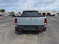 Command the road in this striking 2022 Honda Ridgeline Black Edition, equipped with a practical hard... (image 4)
