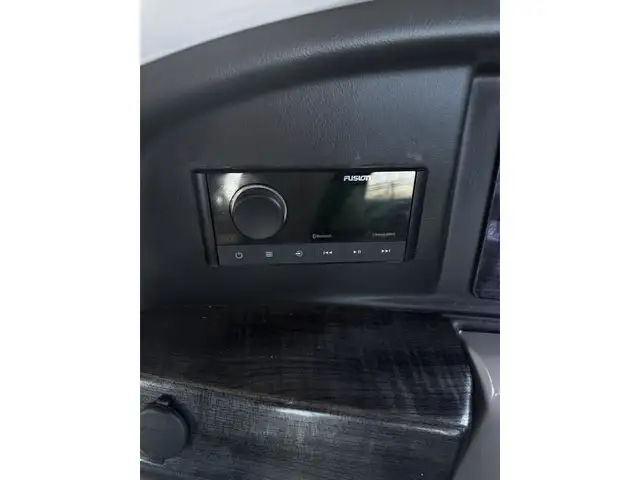 2023 Legend V-Series Aqua Tower Sport Pro w/ full enclosure, 115 in Powerboats & Motorboats in New Glasgow - Image 16