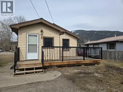 Welcome to the beautiful Crowsnest Pass in Blairmore! This charming bungalow is perfectly situated o...