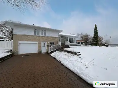 Superbe maison à vendre dans le secteur Terrasse des Rapides, Shawinigan Secteur recherché · Rue tra...