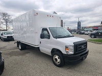 Perfect Auto . Engine: 8 Cylinder Engine 7.3L Safety Equipment Electronic Stability Control (ESC) AB... (image 2)