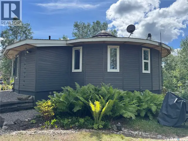 Lakefront Round House Northern Admin District, Saskatchewan in Houses for Sale in La Ronge - Image 19