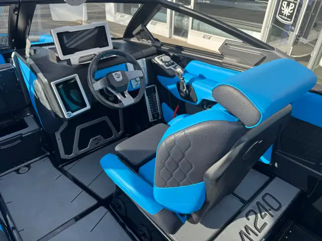 2021 Malibu M240 in Powerboats & Motorboats in Saskatoon - Image 17