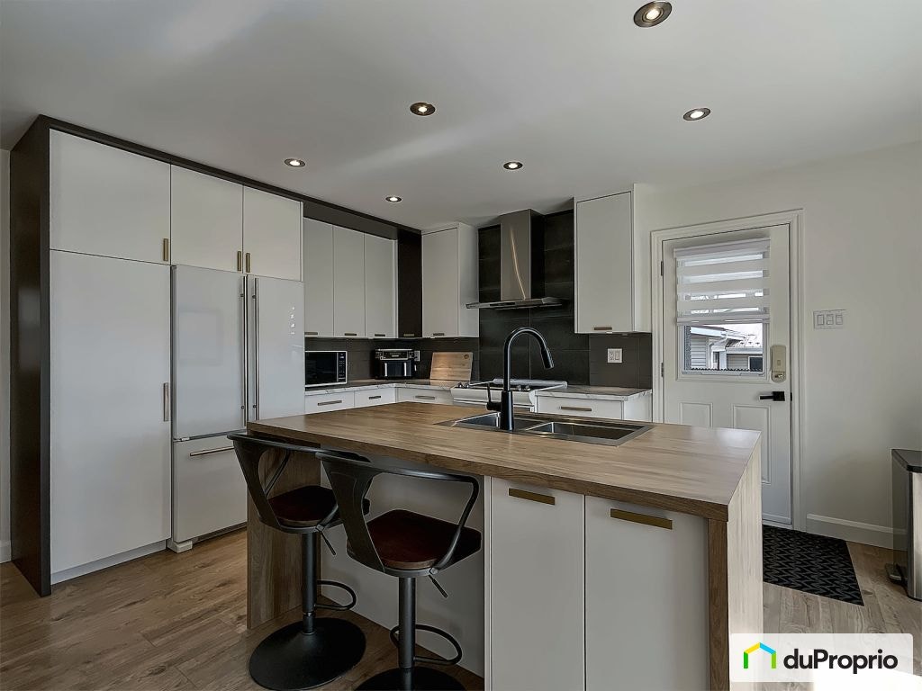 $443,500 - Bungalow for sale in Victoriaville — photo 2