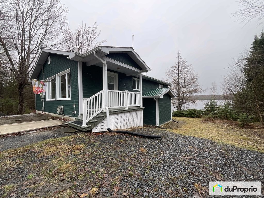 $350,000 - Bungalow for sale in Ste-Cecile-De-Whitton — photo 1