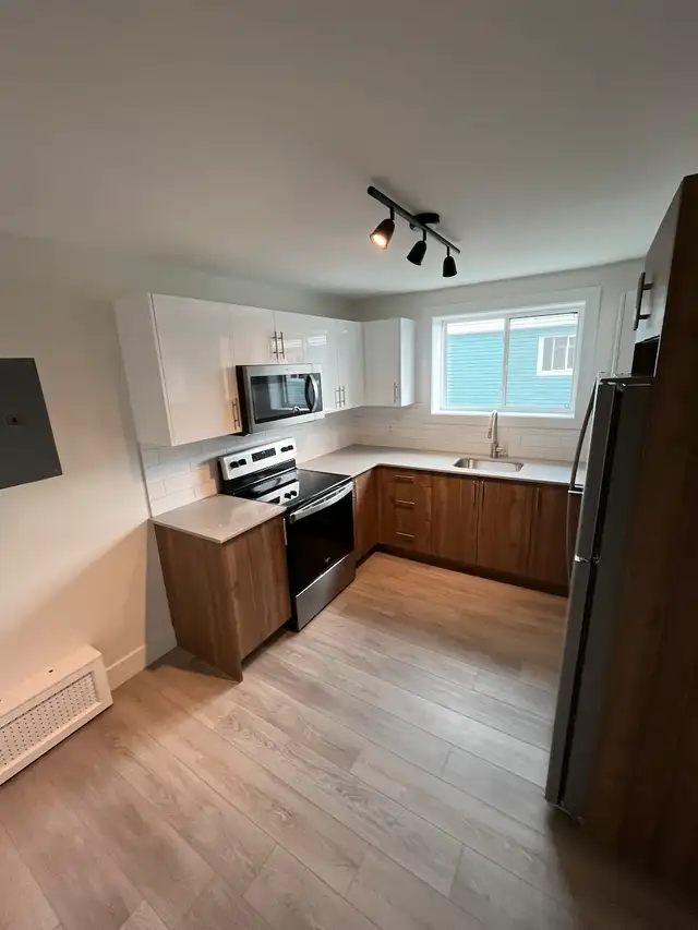 107-1 Pinecrest - HUGE 3 Bedroom Apartment - July 162864751896322124