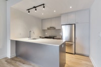 Apartment for rent logement locatif-3 chambres/bedrooms-5.5-5 1/2-3cc-VSL Montreal TMR-Vanier-metro... (image 2)
