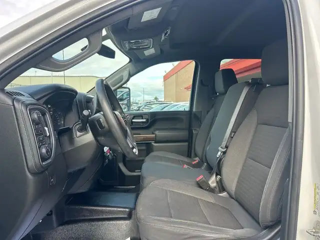 2020 Chevrolet SILVERADO 2500HD LT 4WD Crew Cab Cap Ladder Racks in Cars & Trucks in Oakville / Halton Region - Image 11