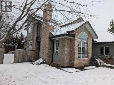 Quality custom built executive home with many upgrades in the past 7 years. This home is bright and...