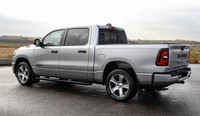 This Ram 1500 has a powerful Regular Unleaded V-6 3.6 L/220 engine powering this Automatic transmiss... (image 1)