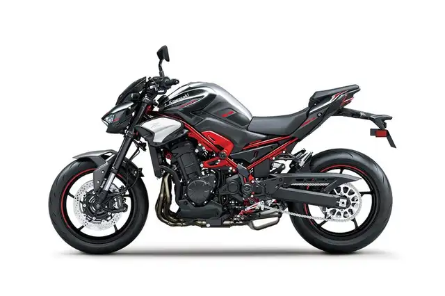 2025 KAWASAKI Z900 in Sport Bikes in Longueuil / South Shore - Image 9