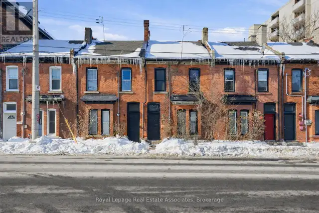 51 WELLINGTON STREET N Hamilton (Beasley), Ontario in Houses for Sale in Kitchener / Waterloo - Image 2