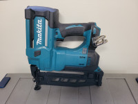 Makita DBN600Z Cordless Finish Nailer 2 1/2"