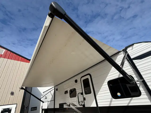 2023 Jayco Jay flight 294QBS in Travel Trailers & Campers in St. Albert - Image 12