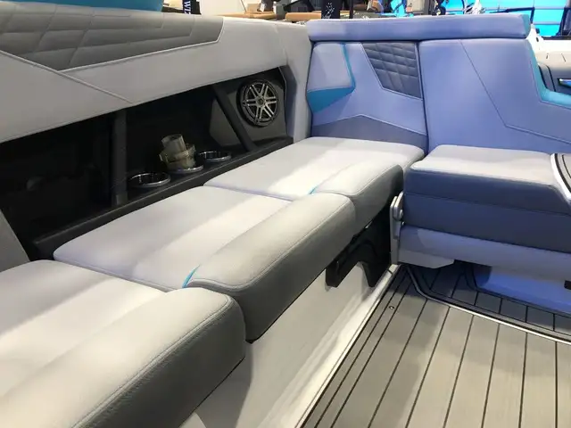 2023 Nautique SUPER AIR S23 in Powerboats & Motorboats in St. Albert - Image 14