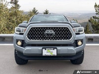 Experience the legendary durability and go-anywhere capability of the 2018 Toyota Tacoma SR5 Crew Ca... (image 7)