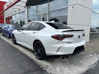 Leather interior, all wheel drive, no accidents, only 1 previous owner, backup camera, tinted window... (image 6)