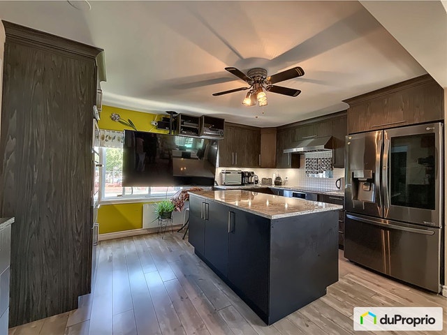 $2,000,000 - Intergenerational in Longueuil (Vieux-Longueuil) — photo 3