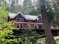 12 Hummingbird Cove Seymour Arm, British Columbia