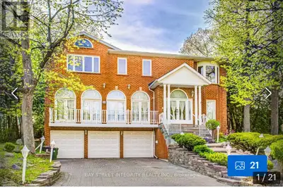 86 MAXOME AVENUE Toronto (Newtonbrook East), Ontario