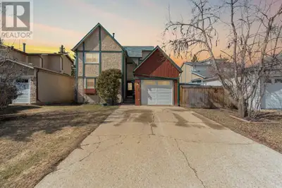 Welcome to 609 Timberline Drive: Full of charm and character, this warm and inviting two-storey home...