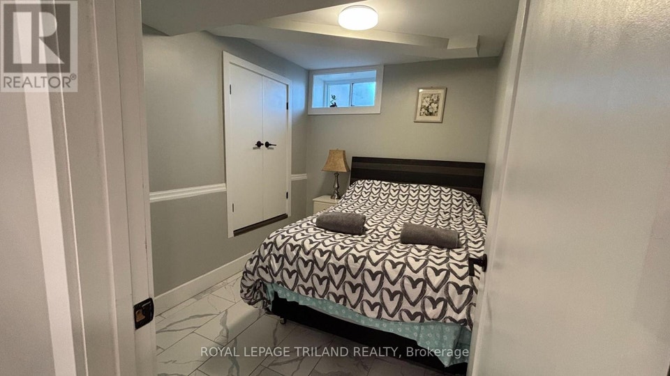 4 - 325 GEORGE STREET Central Elgin (Port Stanley), Ontario 4