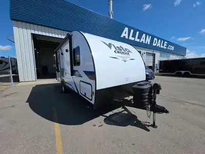 Compact & Comfortable Travel TrailerThis well-equipped travel trailer is ideal for outdoor adventure...