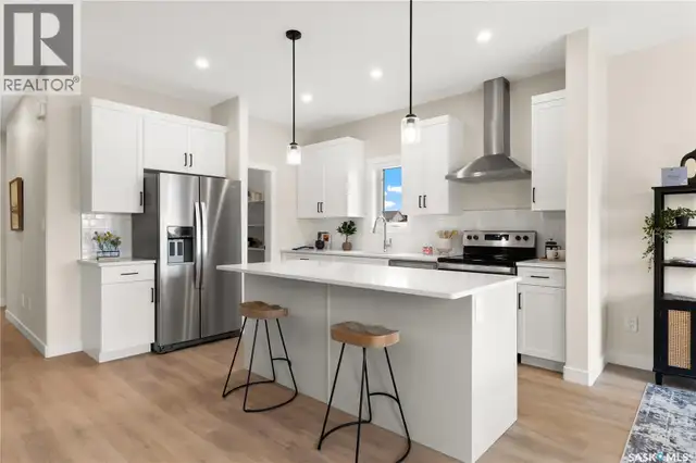 327 Asokan BEND Saskatoon, Saskatchewan in Houses for Sale in Saskatoon - Image 3