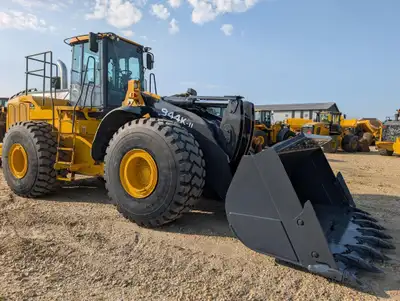 John Deere 844K Series 2 Wheel Loader HRS: 17,628 Air Ride Seat 136in. Spade Nose Bucket 29.5r25 Tir...
