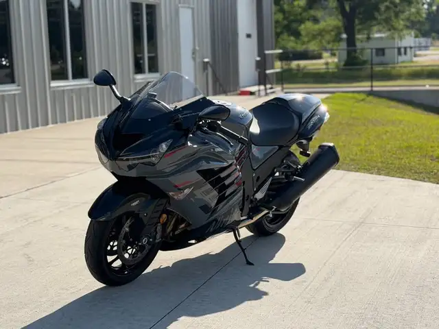2022 KAWASAKI NINJA ZX-14R ABS - GREY! in Street, Cruisers & Choppers in Sudbury - Image 5