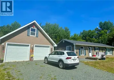 Everything on one level! This well maintained 3 bedroom, 1 bathroom home is located in a private set...