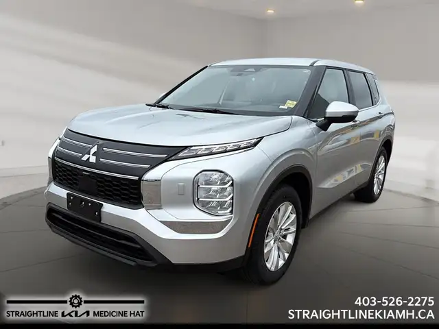 2025 Mitsubishi Outlander ES low kms, awd, advanced safety featu