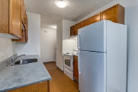 Amenities: Air Conditioning • Affordable Parking • Heat & Water Included Suite & Building: Spacious... (image 4)