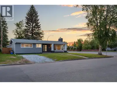 PRIME LOCATION ACROSS FROM THE HOSPITAL! Welcome to this beautifully maintained family home in the h...